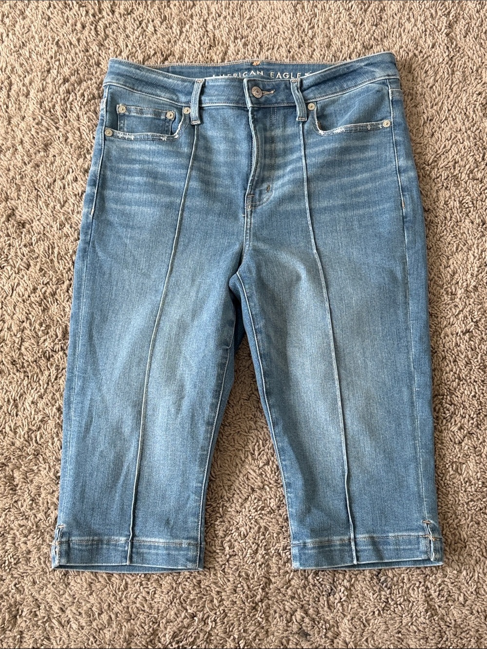 American Eagle Outfitters Light Blue Ankle Crop Jeans